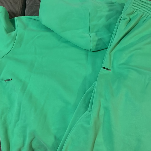 Pangaia green sweat set - Picture 4 of 4